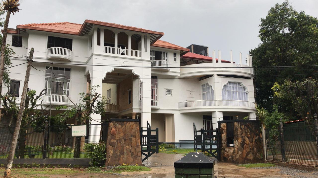 Seasons Hotel Kurunegala Exterior foto